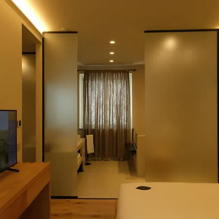 Hemanaire Bed & Breakfast 4*